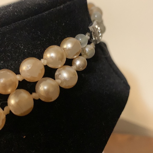 Vintage layered faux pearls necklace 14” - Picture 5 of 6